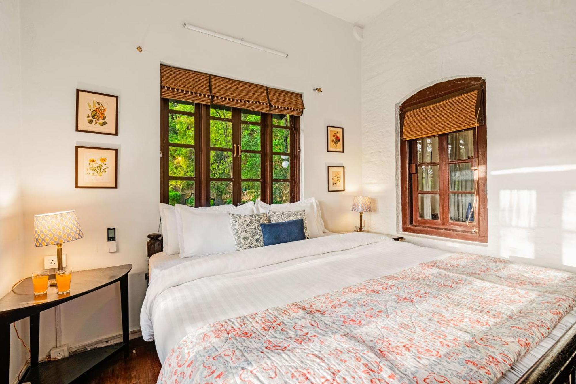 Saffronstays Kashi Kasauli
