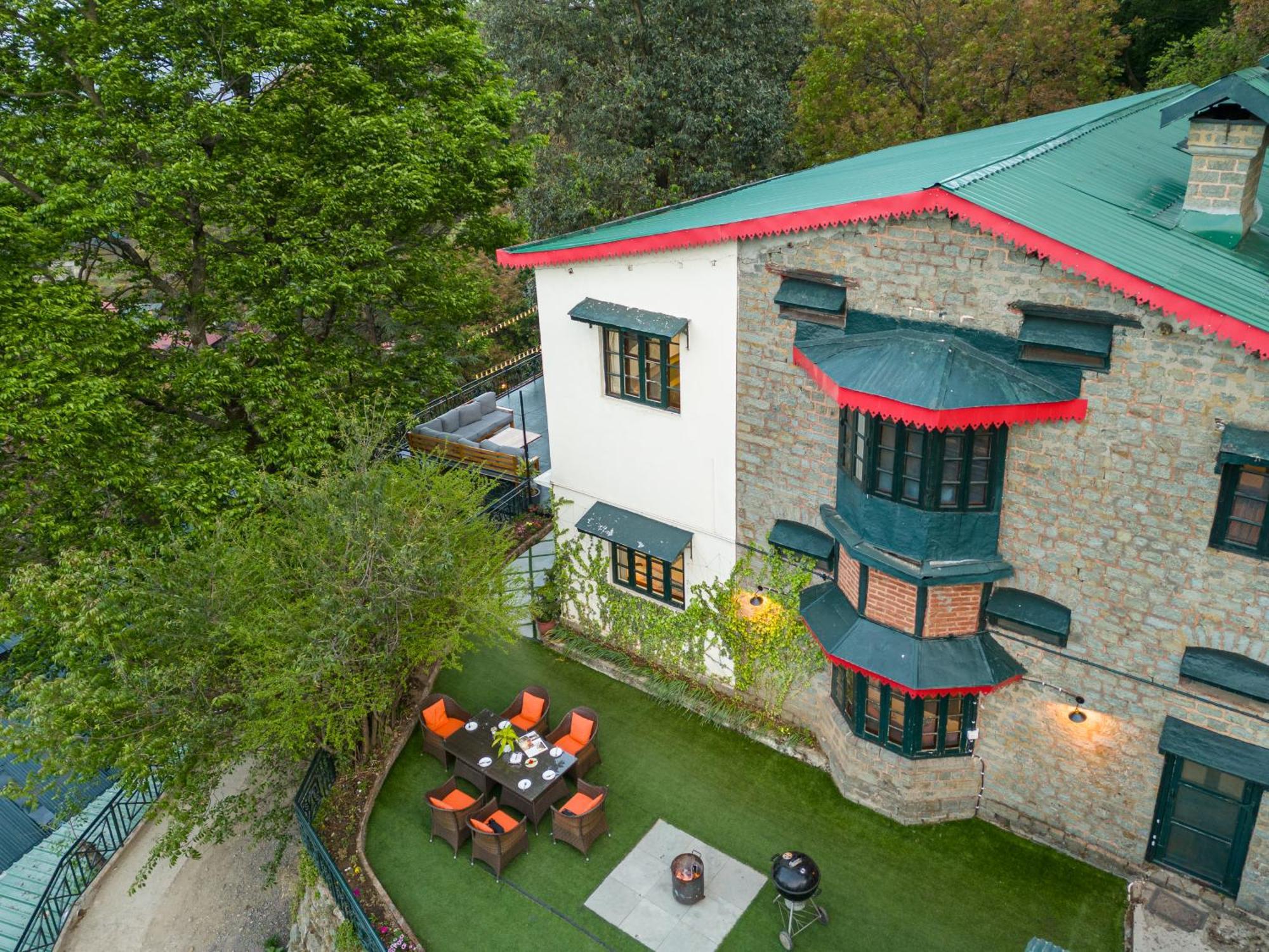 Saffronstays Kashi Kasauli